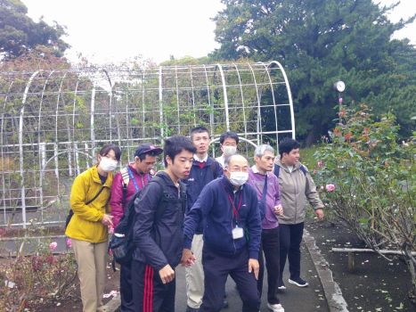 太陽の家藤の実学園より　お出かけツアー（もみじ班）の報告です。